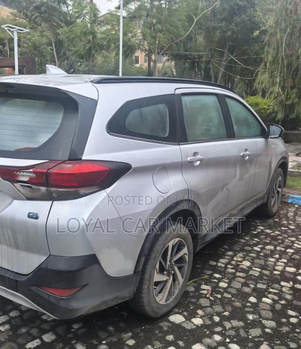 Toyota Rush 2019 Silver
