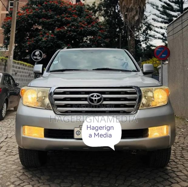 Toyota Land Cruiser 2009 Silver