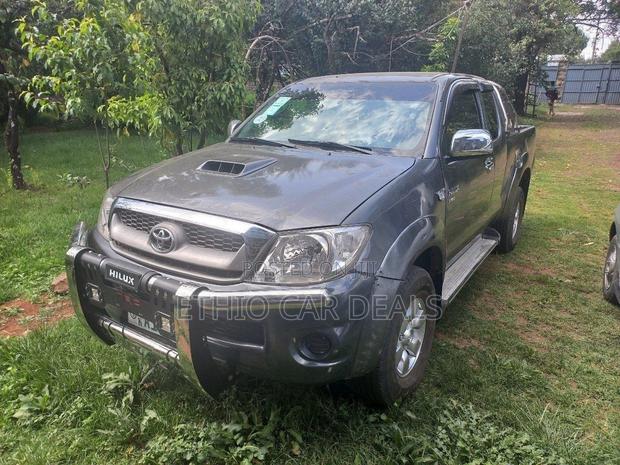 Toyota Hilux 2008 Black