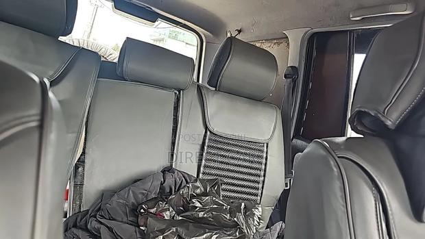 Toyota Land Cruiser 2000 Silver
