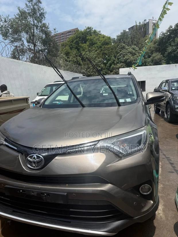 Toyota RAV4 2016
