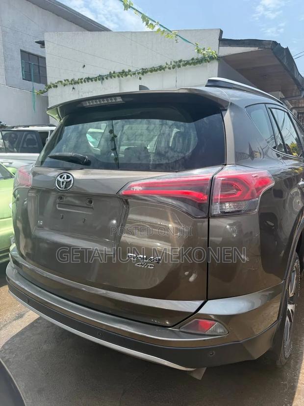 Toyota RAV4 2016