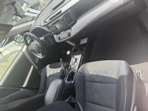 Toyota RAV4 2016