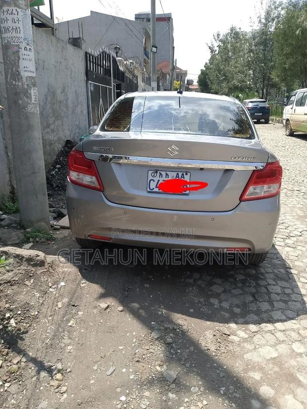 Suzuki Dzire 2023 Silver