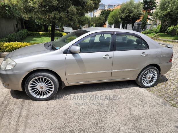 Toyota Corolla 2003 Gold
