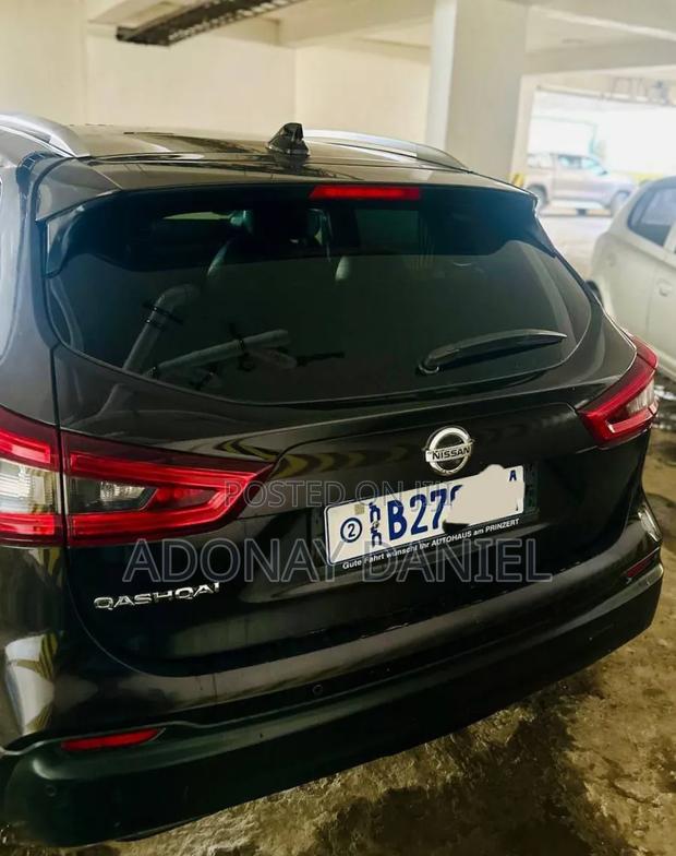 Nissan Qashqai 2018 Brown