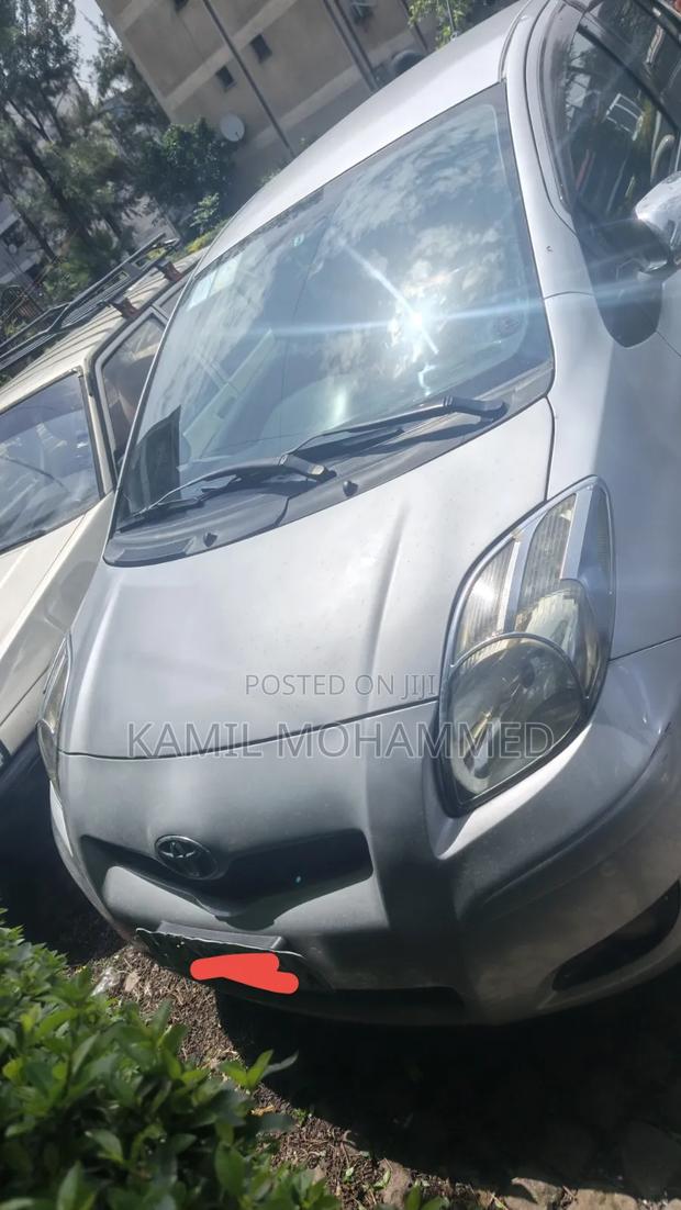 Toyota Yaris 2009 Silver