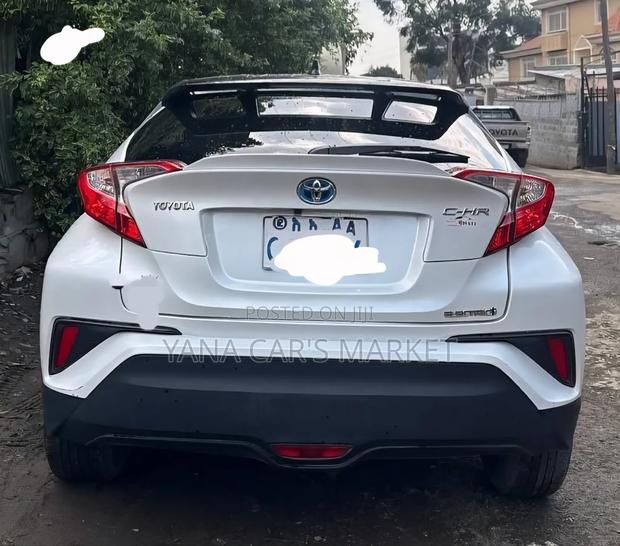 Toyota C-HR 2022 White
