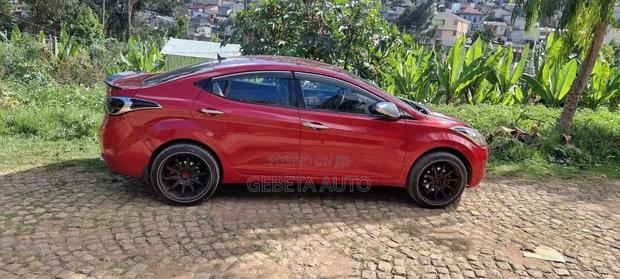 Hyundai Elantra 2011