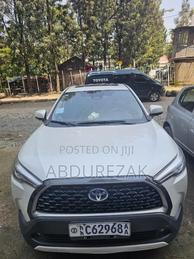 New Toyota Corolla Cross 2024 White