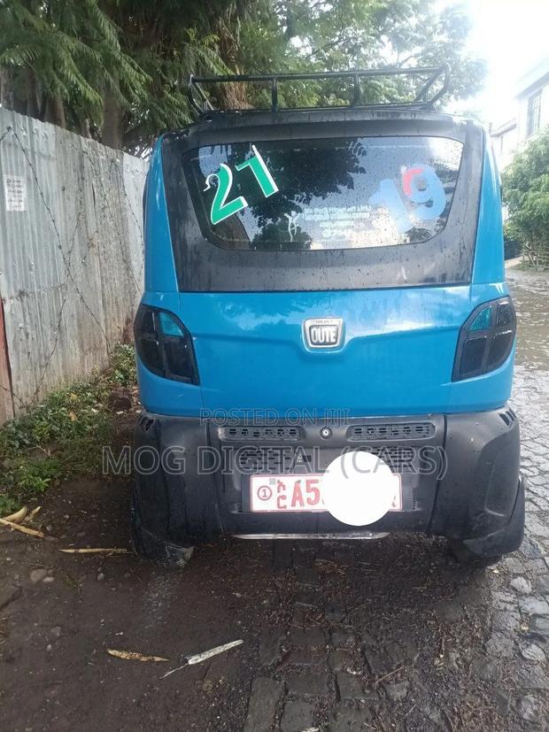 Car 2021 Blue