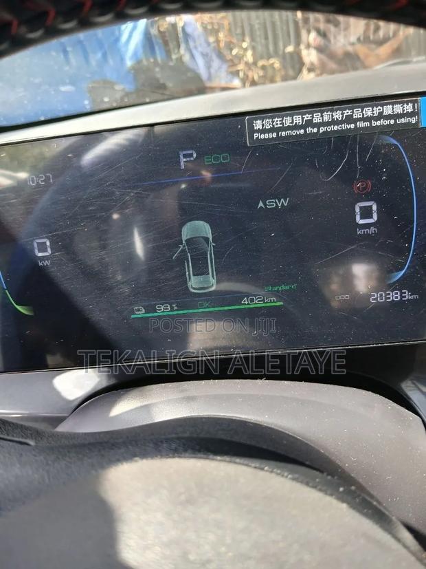 New BYD E2 43 kWh 94 hp FWD 2025 Silver