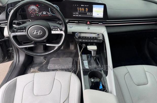 Hyundai Avante 2022 Gray