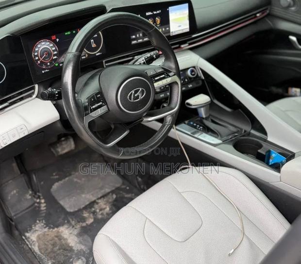 Hyundai Avante 2022 Gray
