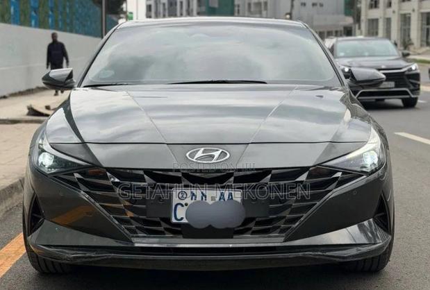 Hyundai Avante 2022 Gray