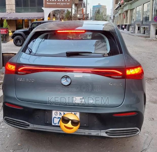 Mercedes-Benz EQE 2025 Blue