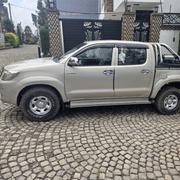 Toyota Hilux 2014 Gold for sale
