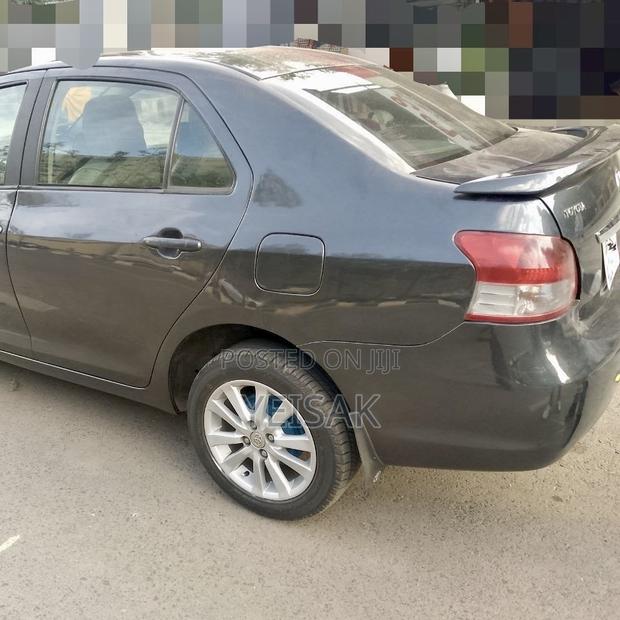 Toyota Yaris 2008 Gray