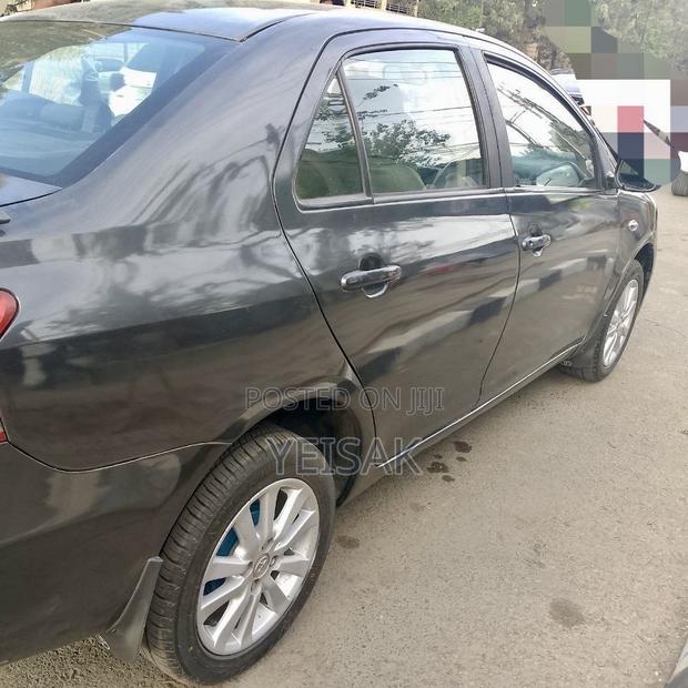 Toyota Yaris 2008 Gray