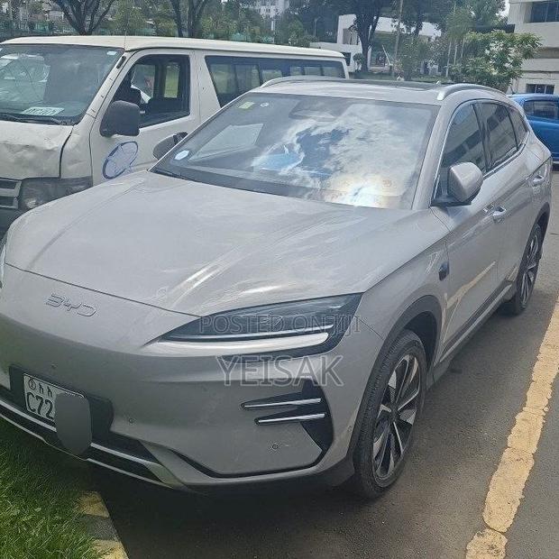 BYD Song Plus 2025 White