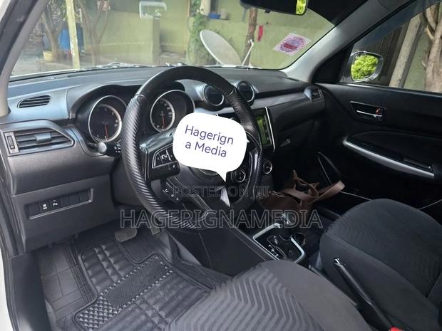 Suzuki Swift 2022 White