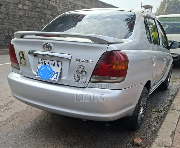 Toyota Platz 2005 Silver