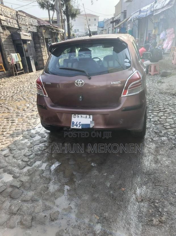 Toyota Yaris 2010 Burgundy