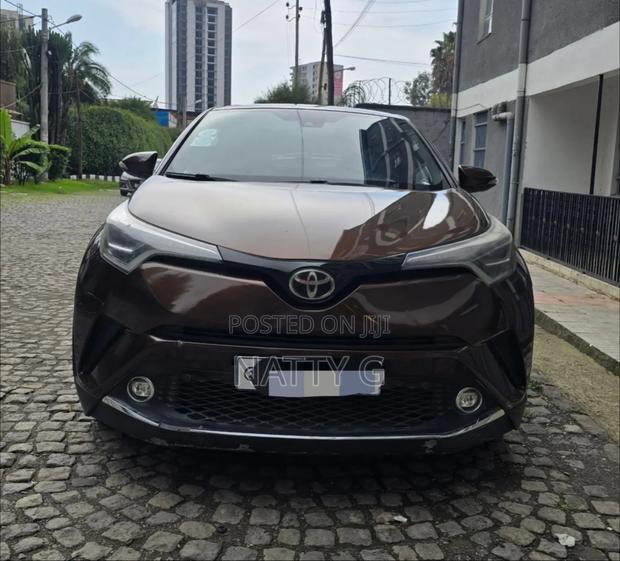 Toyota C-HR 2017 Brown
