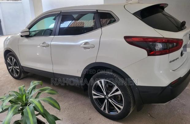 Nissan Qashqai 2017 White