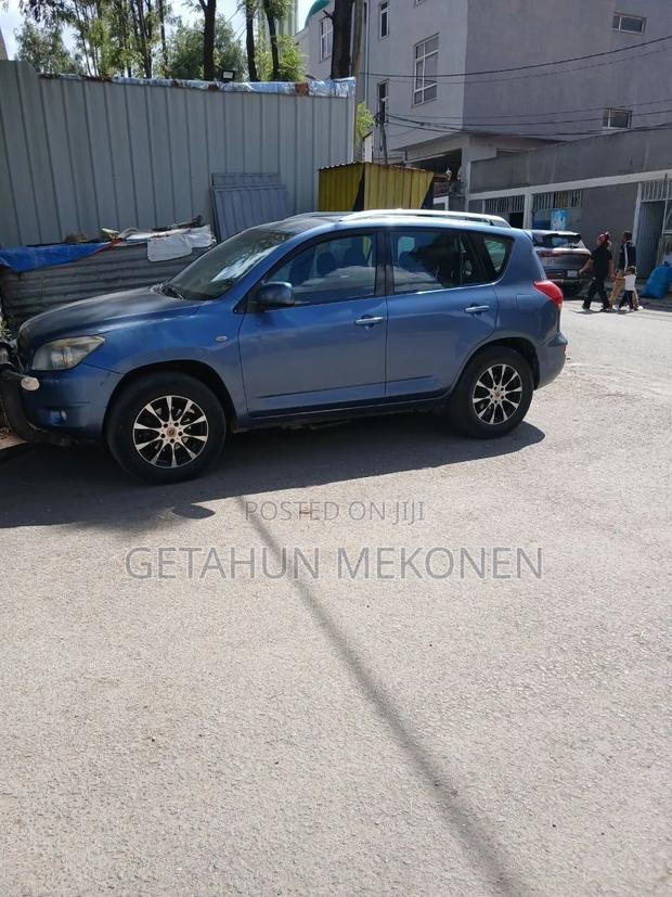 Toyota RAV4 2010 Blue