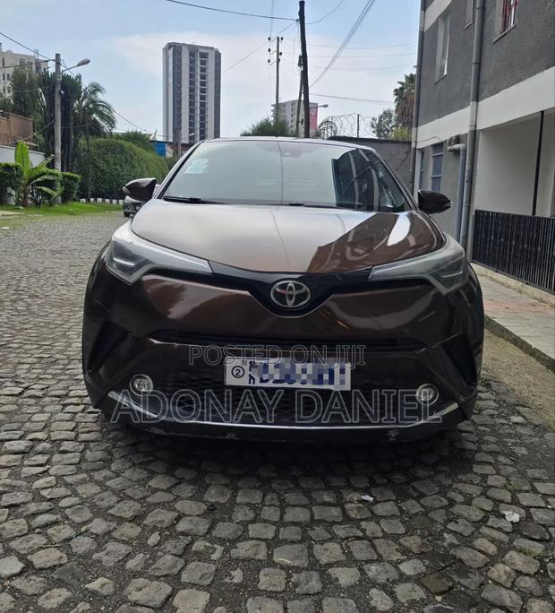 Toyota C-HR 2017 Brown