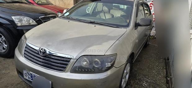 Toyota Corolla 2003 Gold