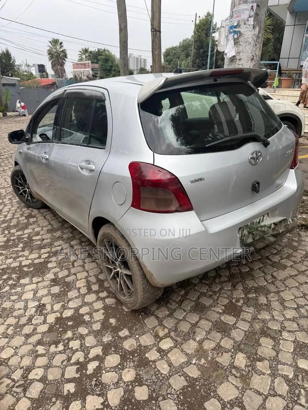 Toyota Yaris 2007 Gray