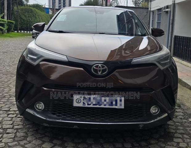 Toyota C-HR 2017 Brown