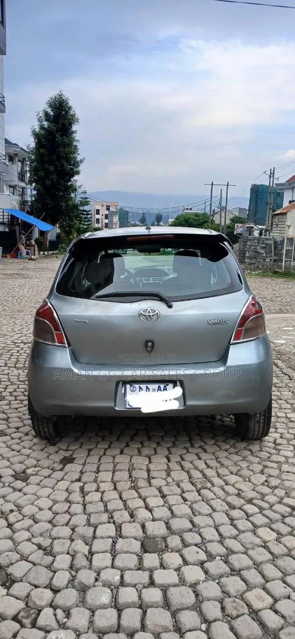 Toyota Yaris 2007 Gray