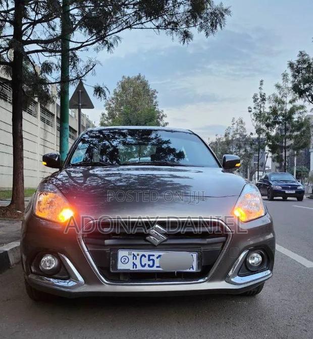 Suzuki Dzire 2023 Silver