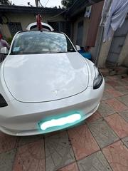 Tesla Model Y 2024 Silver for sale