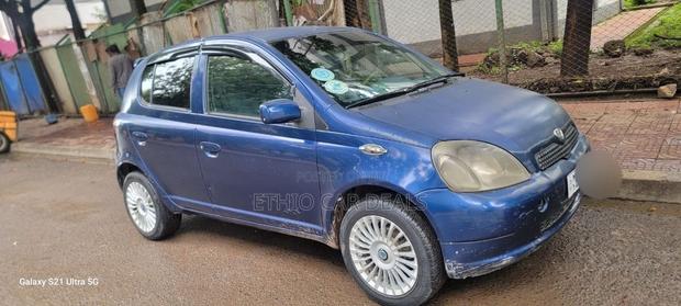 Toyota Vitz 2001 Blue