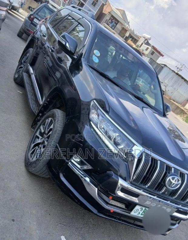 Toyota Land Cruiser 2021 Black
