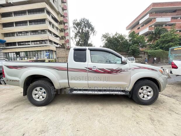 Toyota Hilux 2007 Silver