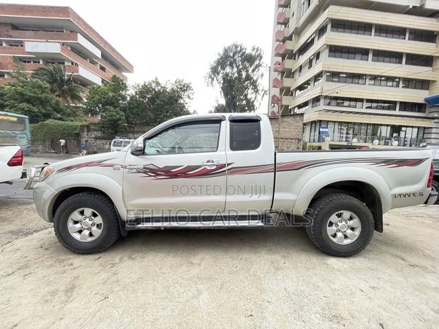 Toyota Hilux 2007 Silver