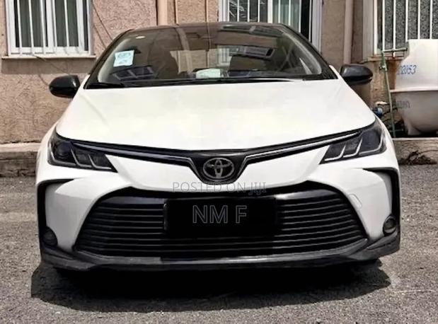 Toyota Corolla 2022 White