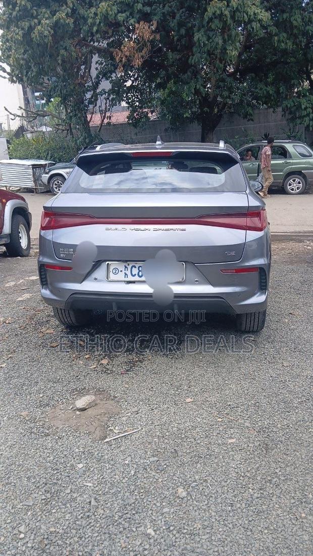 BYD E2 43 kWh 94 hp FWD 2025 Gray