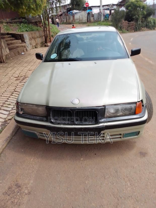 BMW 3 Series 316i RWD 1991 Gray