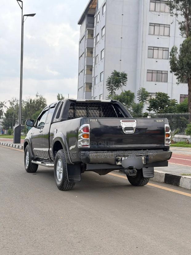 Toyota Hilux 2007 Black