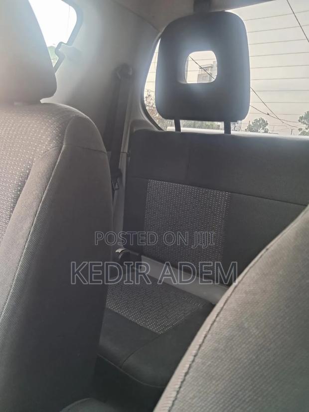 Mitsubishi L200 2007 Gray