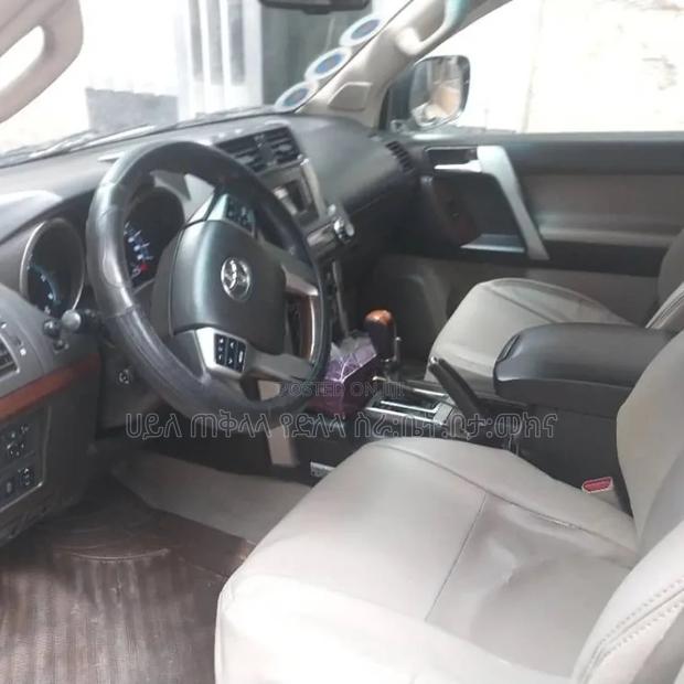 Toyota Land Cruiser Prado 2010 White