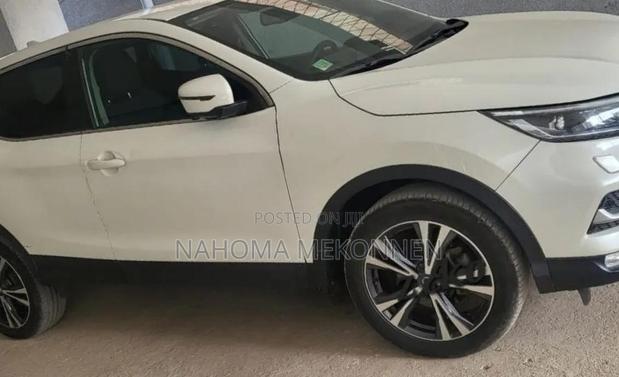 Nissan Qashqai 2017 White