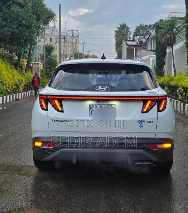 Hyundai Tucson 2022 White