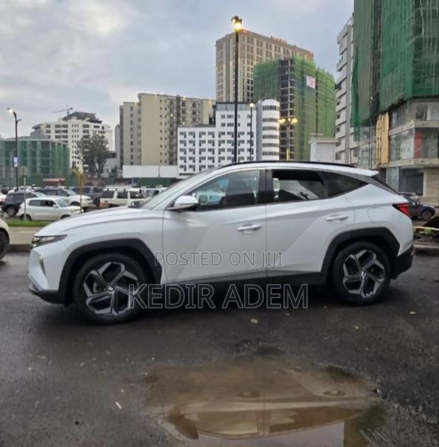 Hyundai Tucson 2022 White